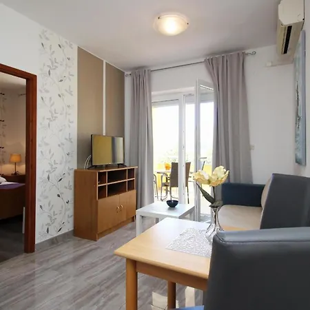 Apartment Gemuetliches In Mit Eigenem Balkon Baska (Krk)
