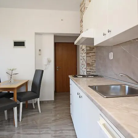 Gemuetliches In Mit Eigenem Balkon