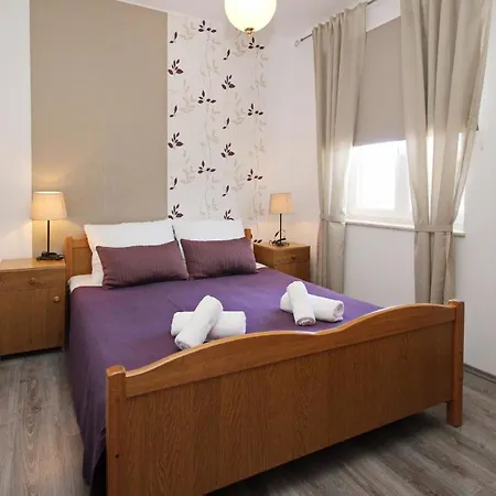 Gemuetliches In Mit Eigenem Balkon Apartamento Baška